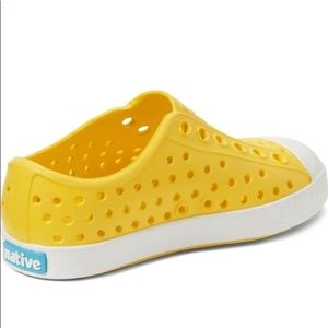 Natives Yellow Toddler Size 9 Excellent Condition